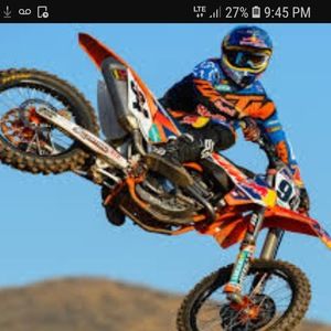Meet your Posher, Dirtbike cris